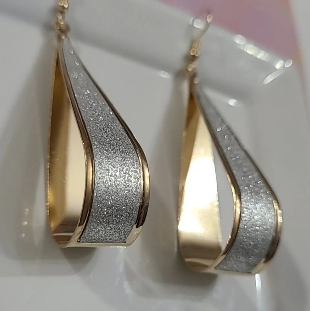 Glamorous Shimmer Teardrop Earrings